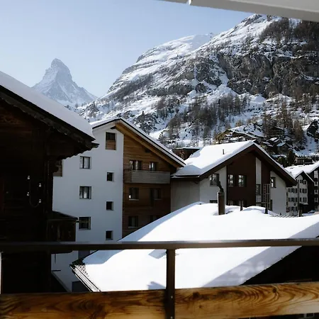 Alpine Perren Hotel 3*
