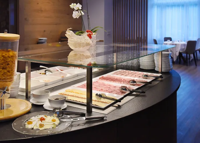 ホテル Alpine Perren