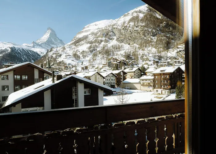 Alpine Perren ホテル 3*