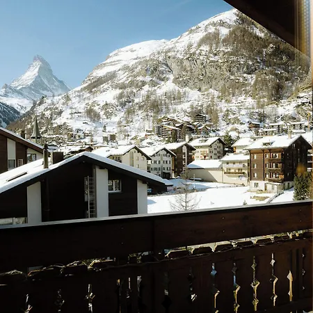Alpine Perren Hotel 3*